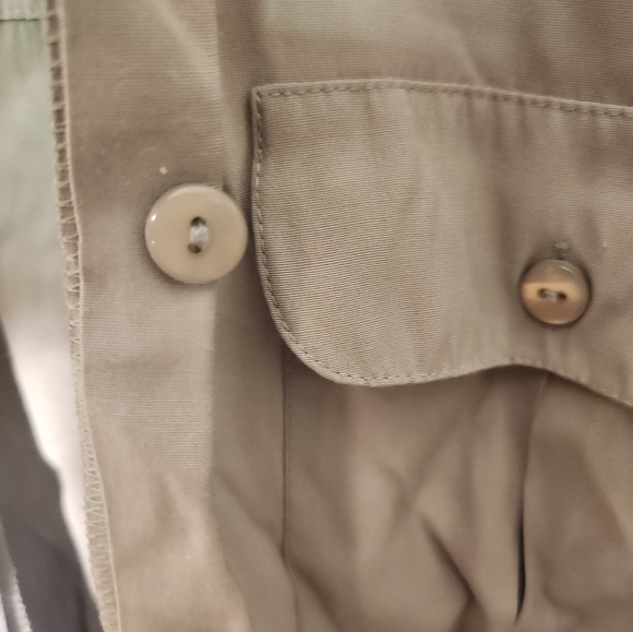 Modern Essentials womens buttondown size medium - Picture 3 of 4